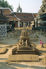 Sandburg im Wat Pho