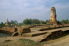 »Wat Lokkayasutharam« in Ayutthaya